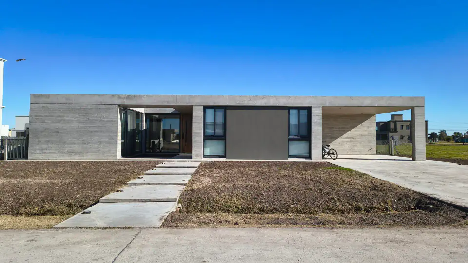 Casa VH, imagen 1 de 16
